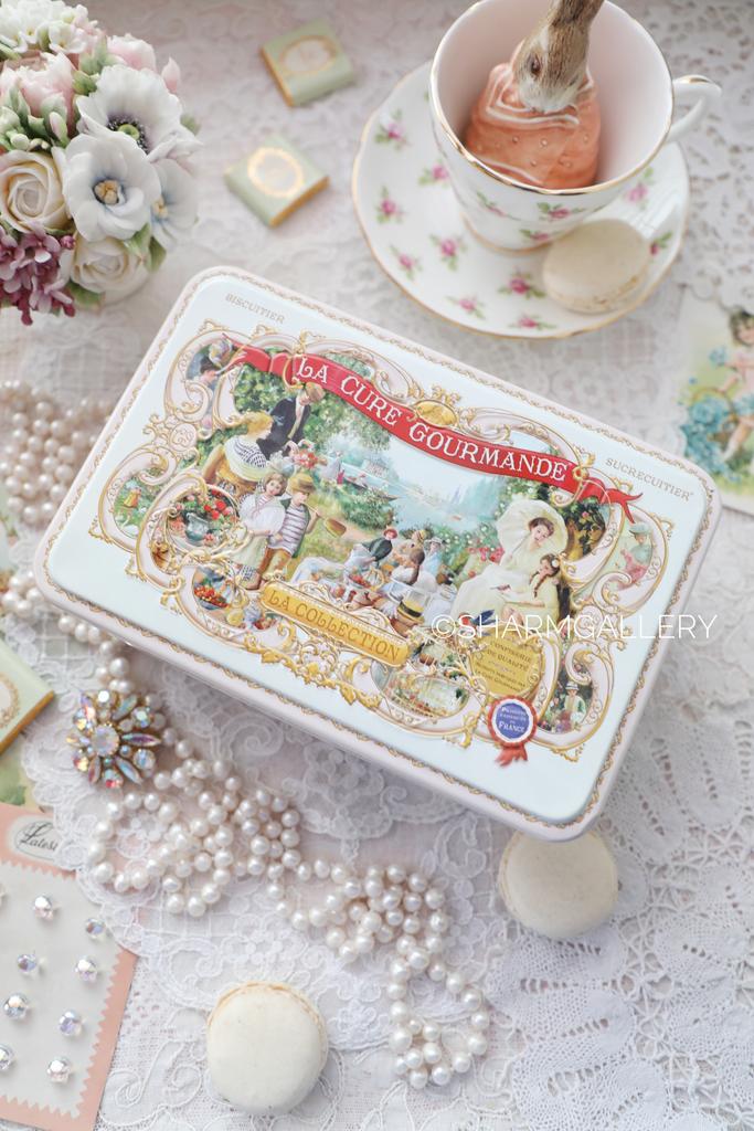 Банка коллекционная “La Cure Gourmande” прямоугольная, жестяная Франция.