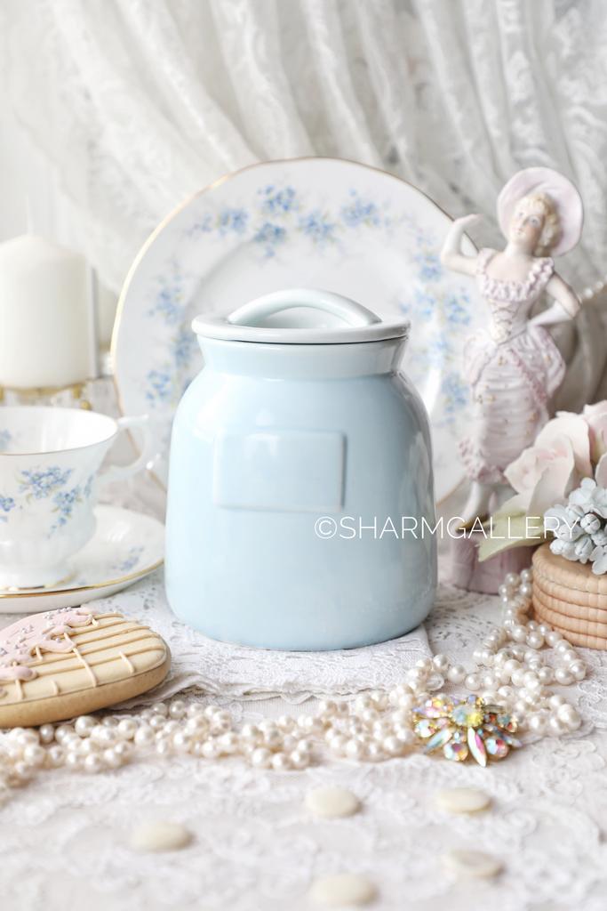 Чайница/Банка для сыпучих, нежно голубая, герметичная крышка, керамика.