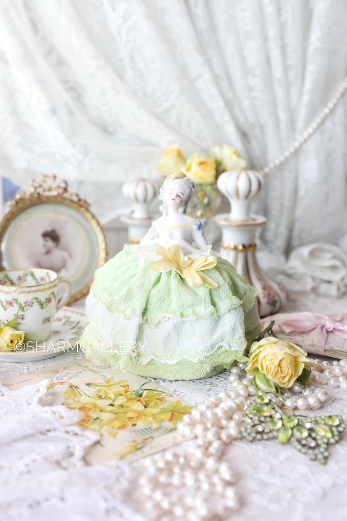 Half doll антикварная игольница «Дама с веером» кукла половинка фарфор, Германия.