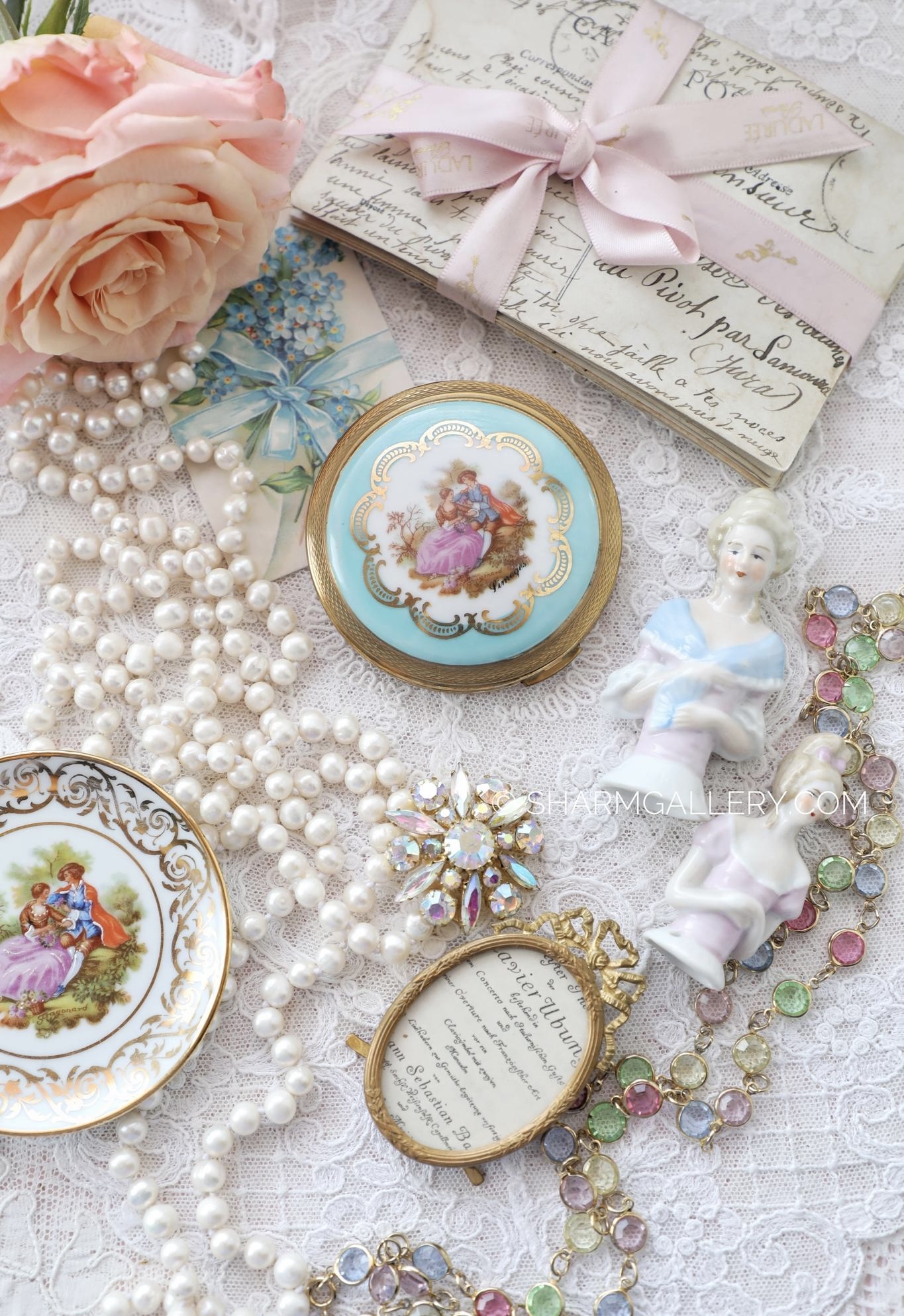 Старинная пудреница Fragonard/Фрагонар латунь, вставка фарфор Limoges (Лимож) Франция.