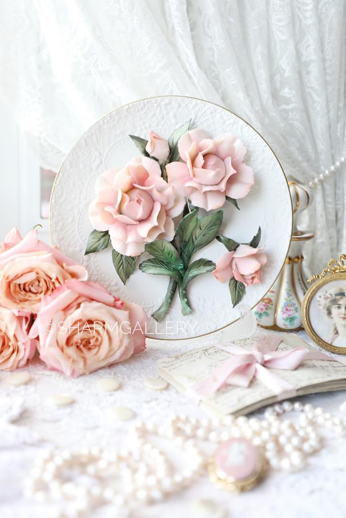 Уценка! Декоративная тарелка «Розы» Capodimonte/Каподимонте 21см. бисквитный фарфор Италия.