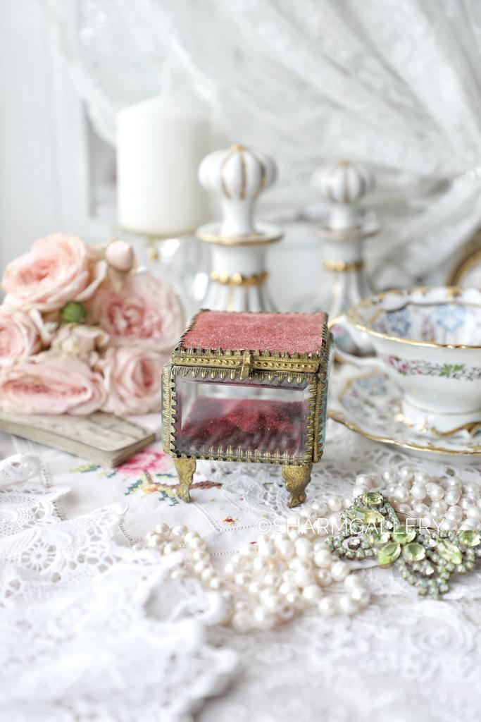 Старинная Шкатулка для украшений, стекло на ножках, СССР.