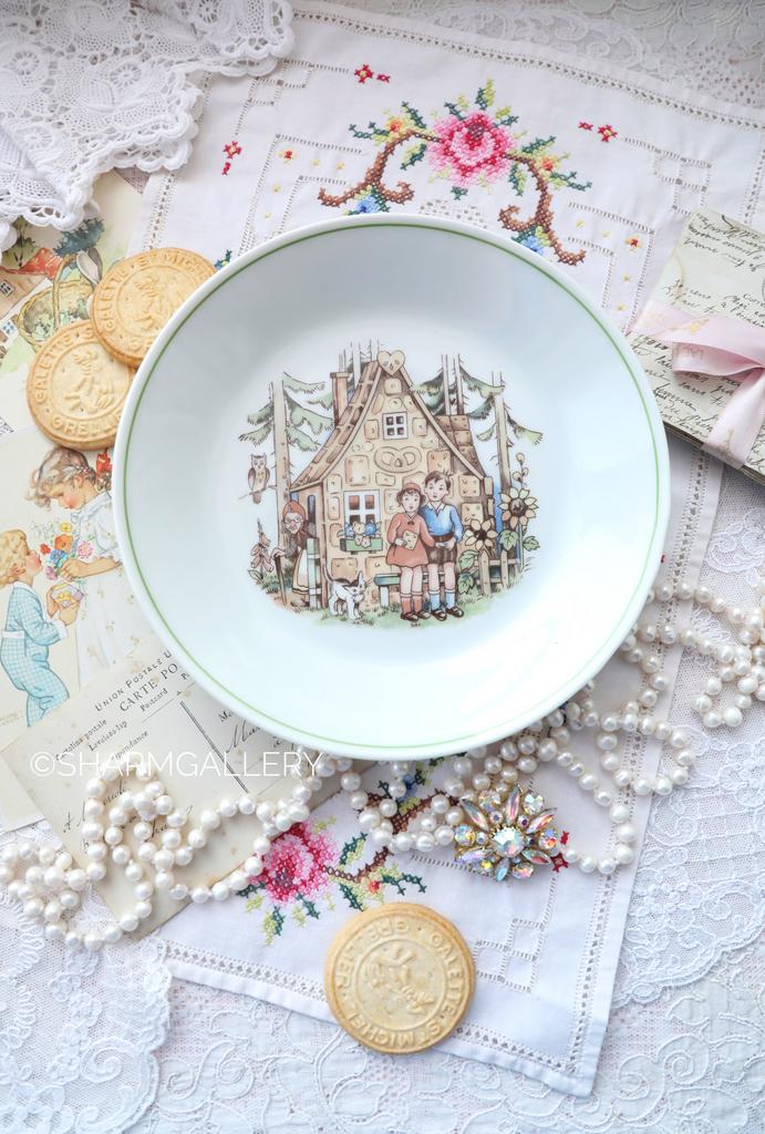 Тарелка из серии сказки "Пряничный домик. Ганзель и Гретель" фарфор Кольдиц/Colditz ГДР №22