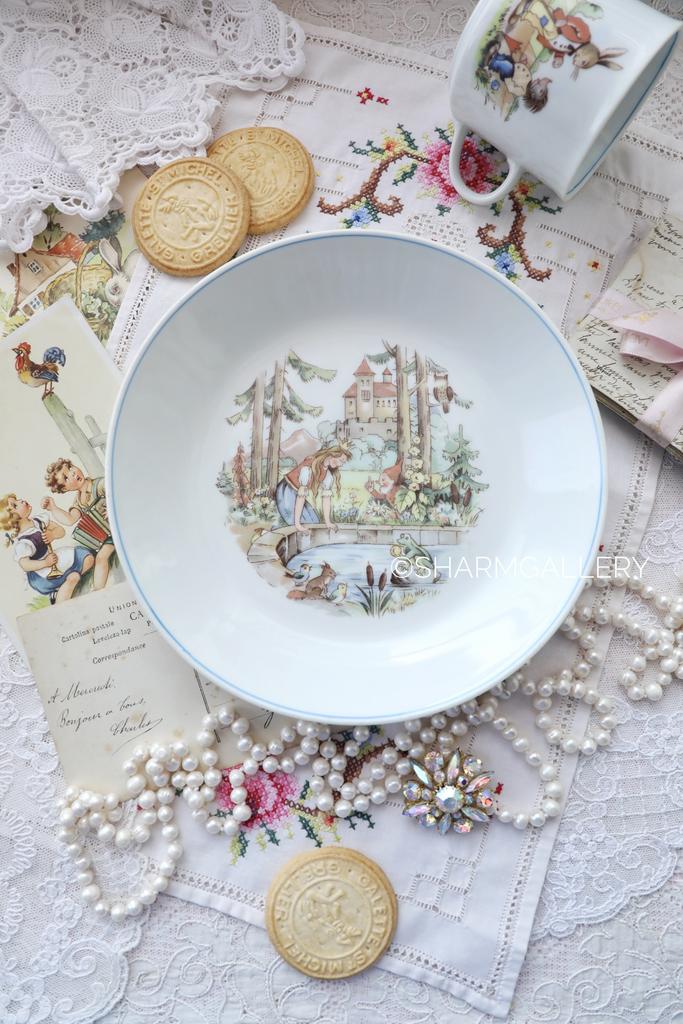 Тарелка из серии сказки "Принц лягушонок" фарфор Кольдиц/Colditz ГДР №23