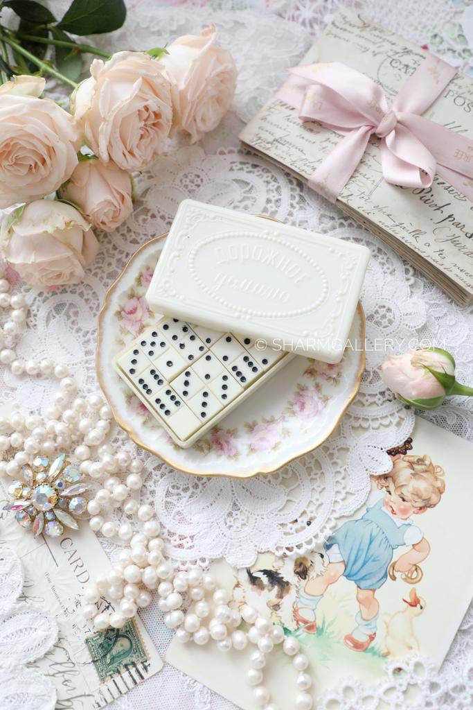 Советская игра дорожное "Домино" бакелит молочного цвета. СССР.