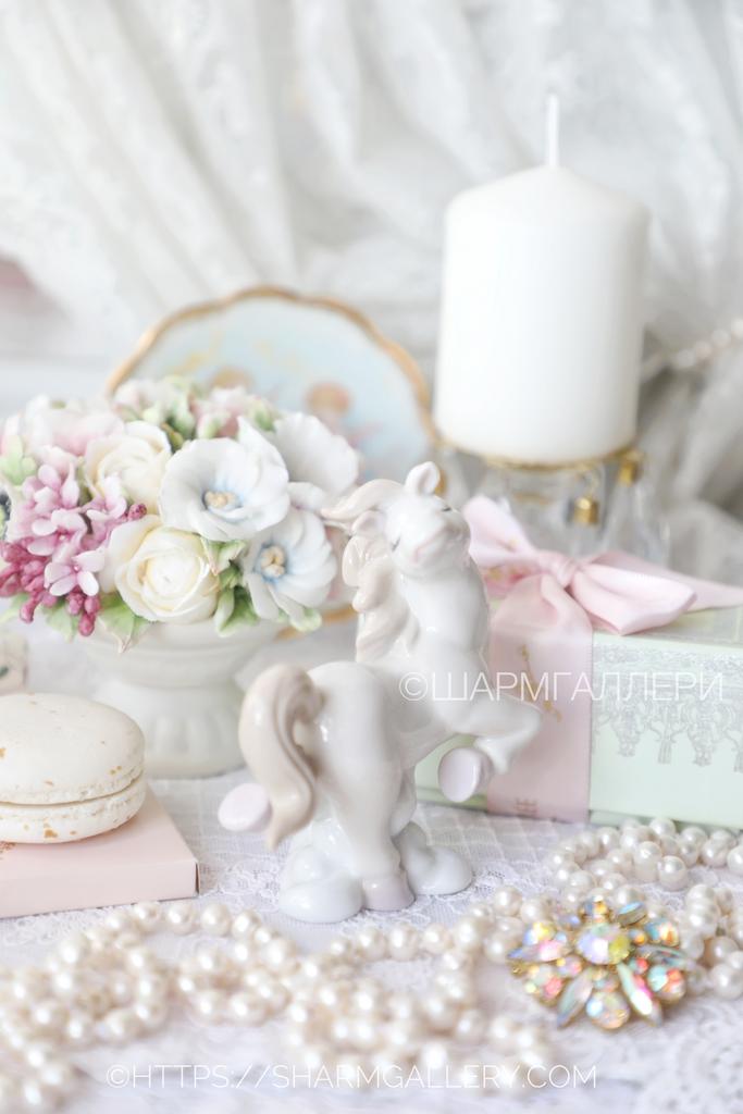 Коллекционная фигурка статуэтка "Лошадка на облаке" фарфор Pavone. Италия.