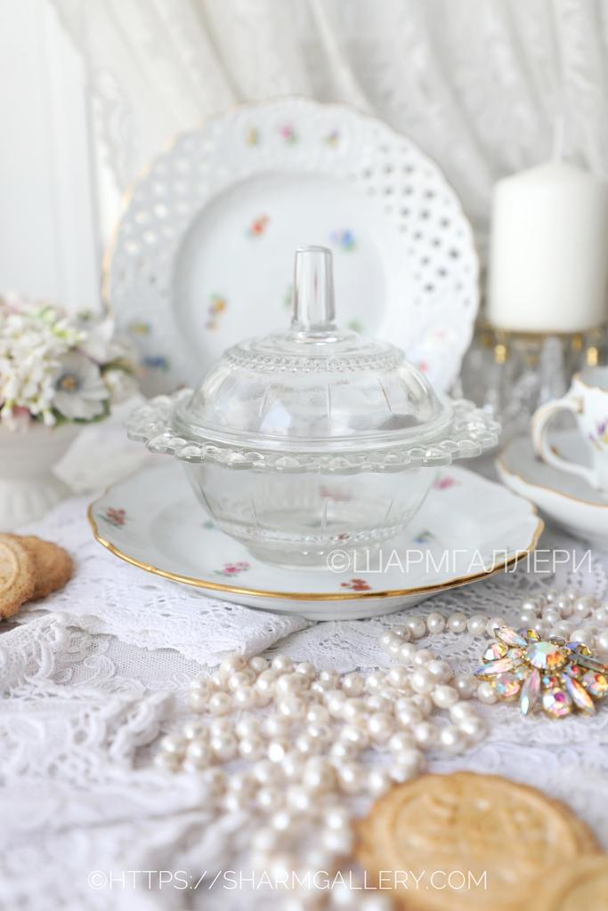 Стеклянная вазочка с крышкой варенница стекло СССР.