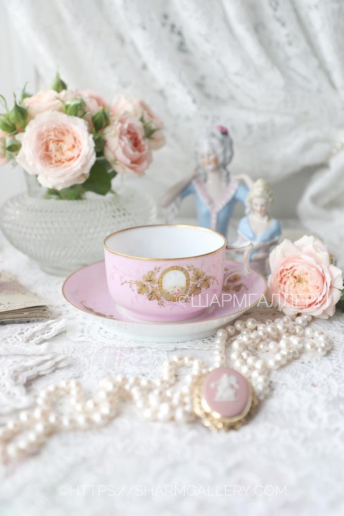 Чайная пара розовая "Золотые Медальоны" кузнецовский фарфор товарищества Кузнецова Царская Россия 19 век