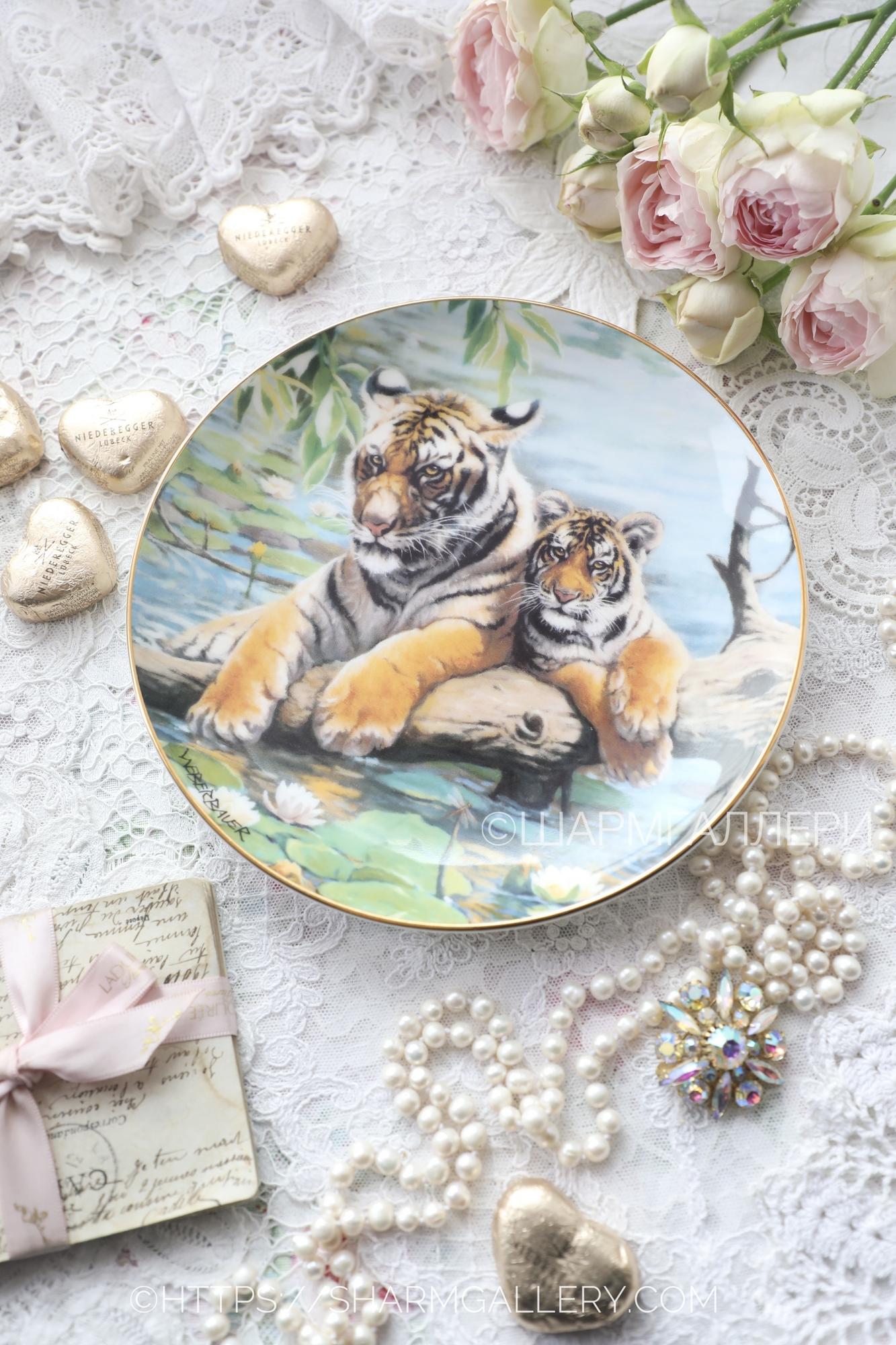 Редкость! Тарелка "Тигры" костяной фарфор Franklin Mint Royal Doulton, Англия
