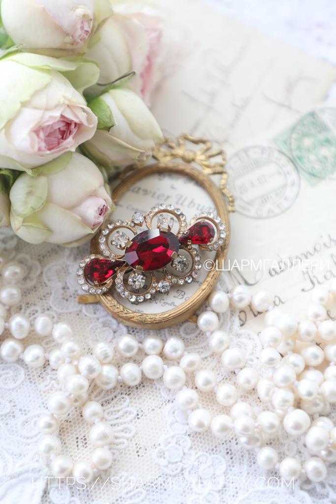 Брошь №41 винтажная брошка цветные  «рубиновые» стразы Чехословакия.