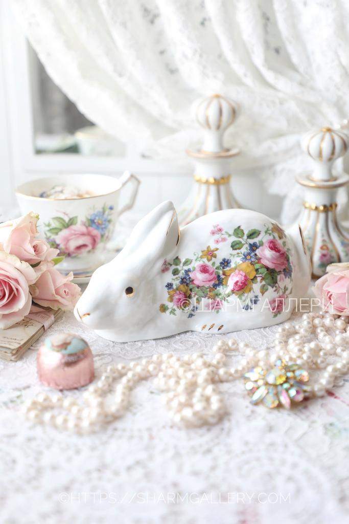 Статуэтка “Кролик” костяной фарфор Crown Англия.