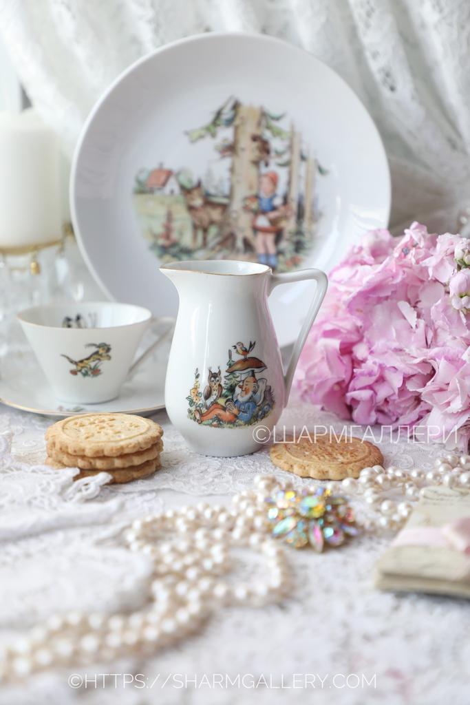 Редкость! Сливочник 150мл сказки фарфор Weisswasser (Вайсвассер) ГДР Германия