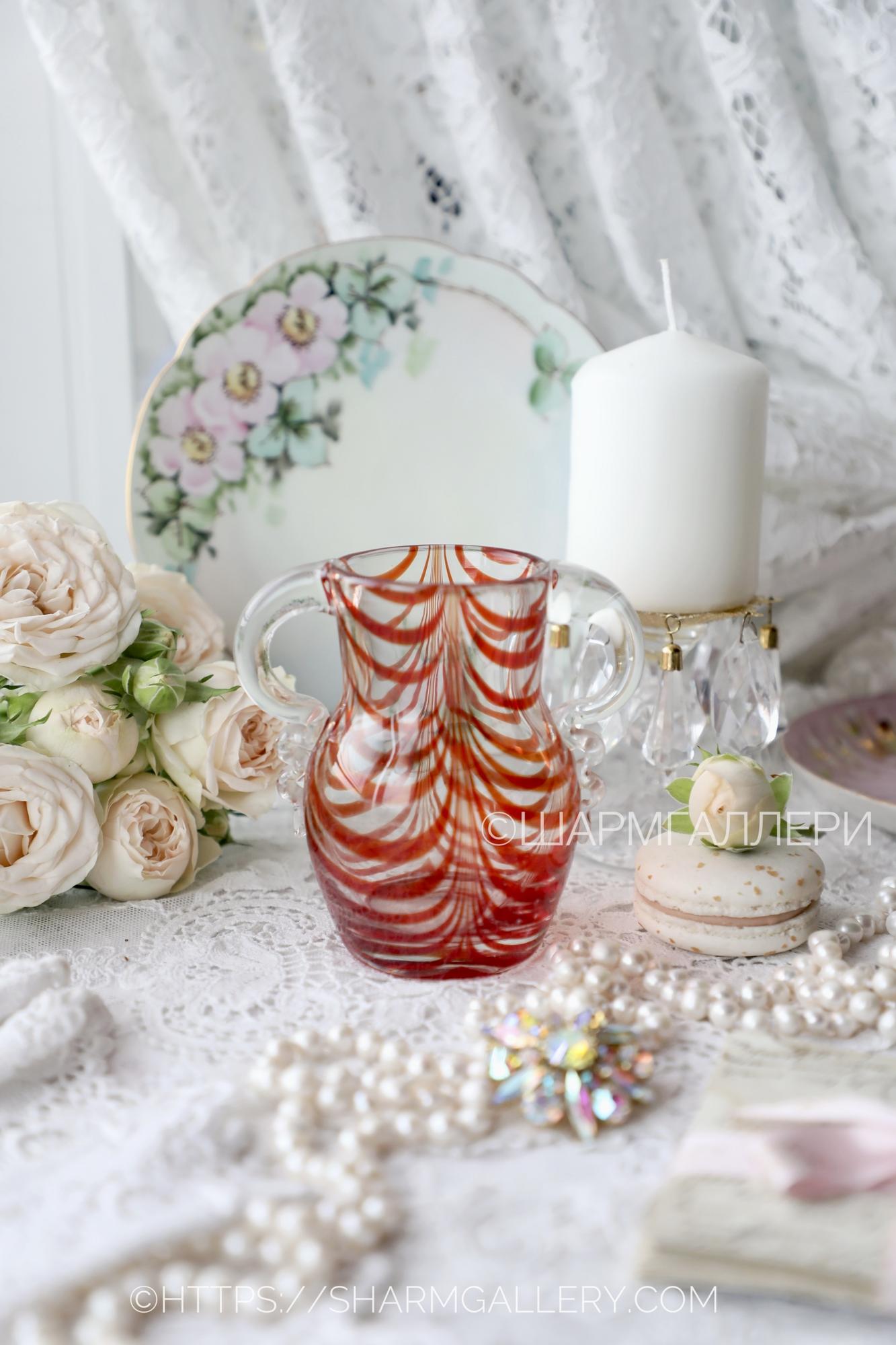 Уценка! Ваза с ручками «Красные полоски» цветное стекло СССР.