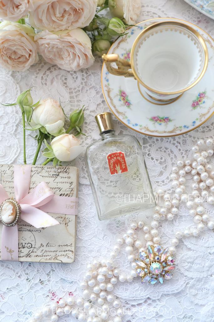 Флакон от духов "Красная Москва" ф-ка Новая Заря СССР.