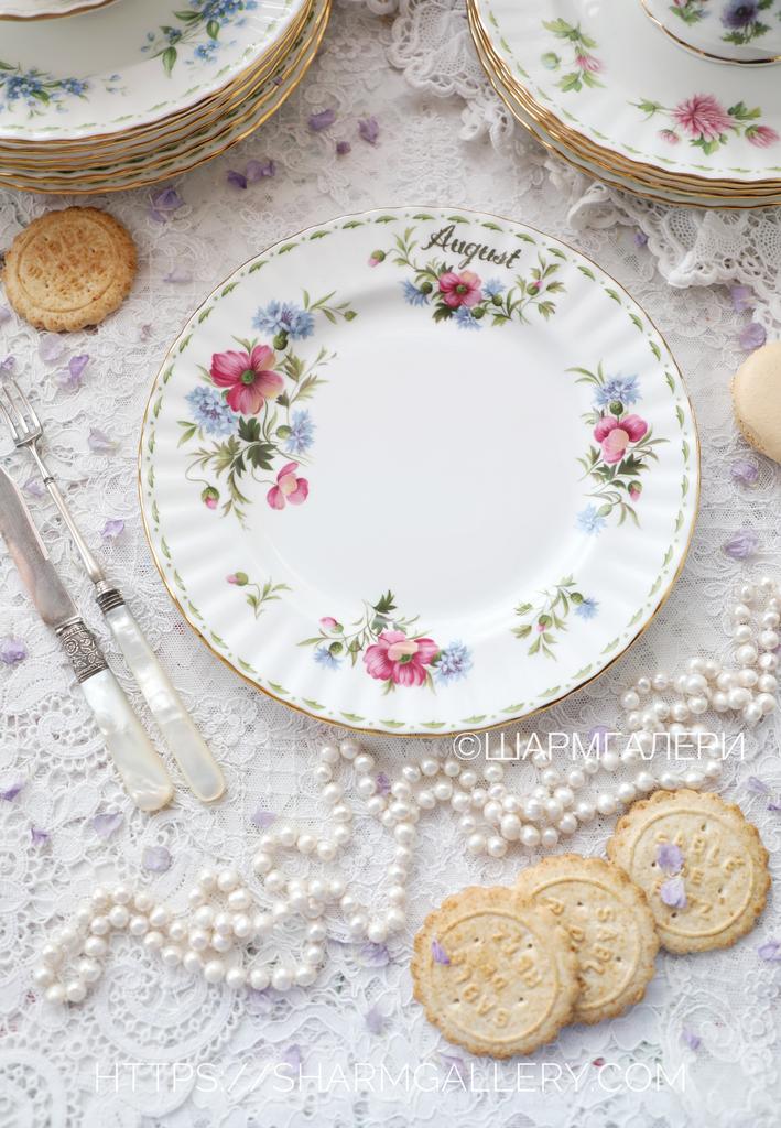 Редкость! Тарелка 20,5см. Август/Мак August/Poppy Цветок месяца/Flower of the month фарфор Royal Albert, Англия