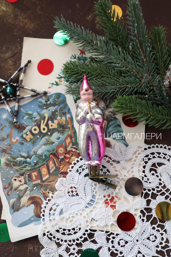 Клоун с дудочкой №29 елочная игрушка, стекло на прищепке СССР.