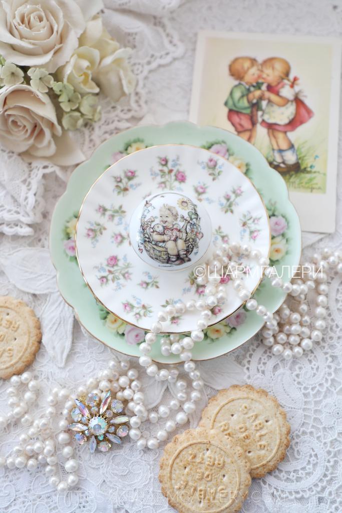 Миниатюрная шкатулочка Hummel серия дети, фарфор "Reutter Porzellan" Германия