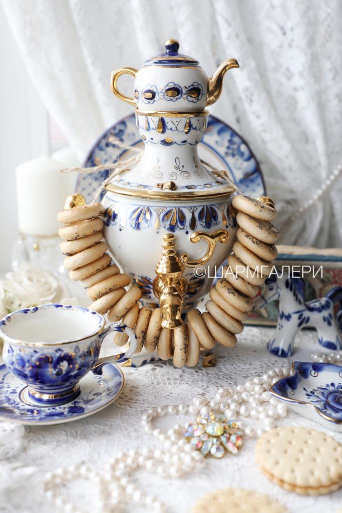 Самовар - шкатулка фарфор, позолота Гжель СССР.