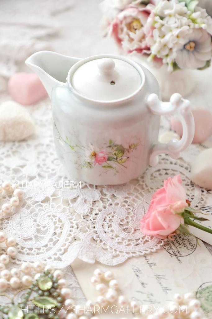 Уценка! Сливочник с крышкой Молочник Чайничек ручная роспись кузнецовский фарфор товарищества Кузнецова  в Твери. Царская Россия 19 век