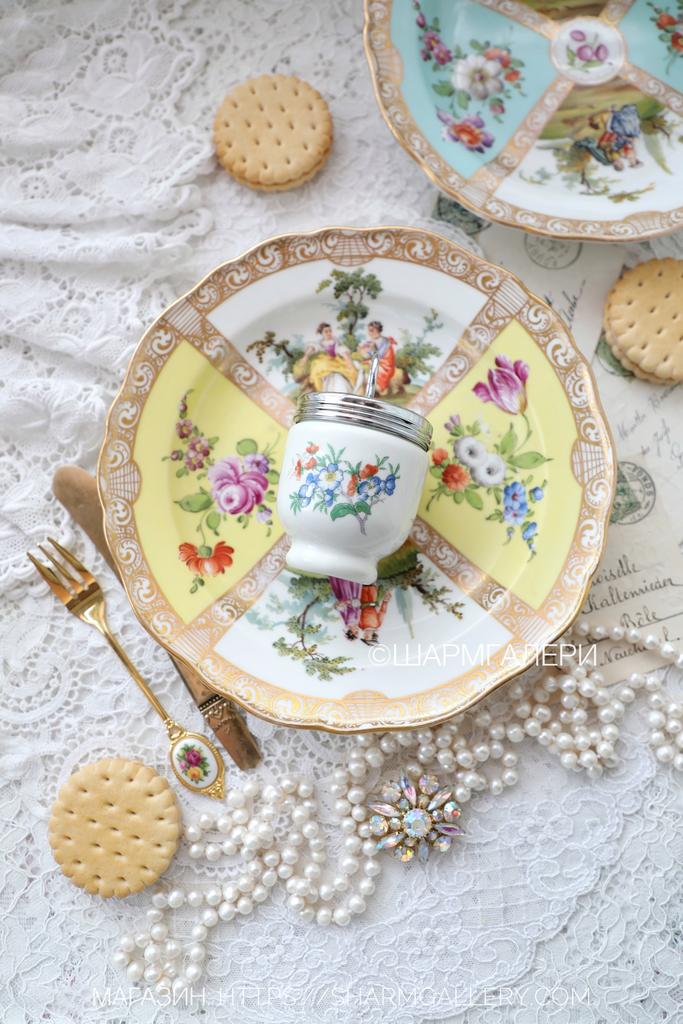 Редкий кодлер - пашотница "Полевые цветы” на 1 яйцо Coddler Royal Worcester Англия.