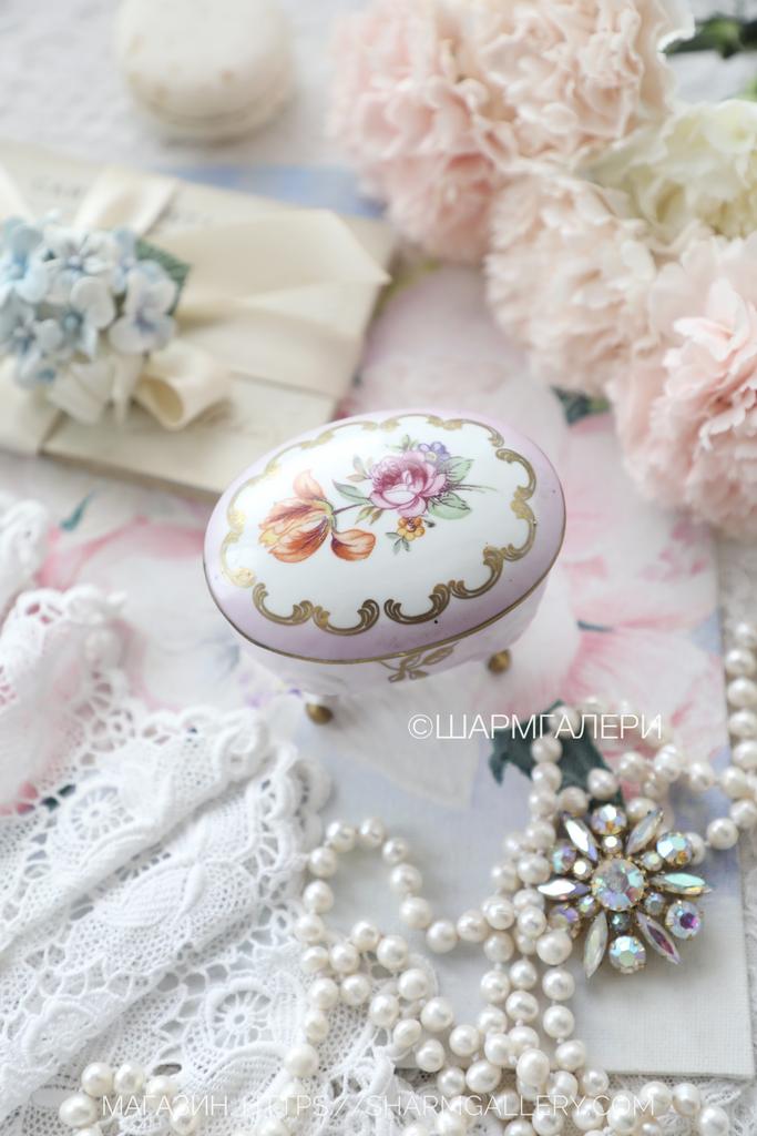 Шкатулка розовая на ножках «Мейсенский букет» фарфор Martinroda/Мартинрода Германия.