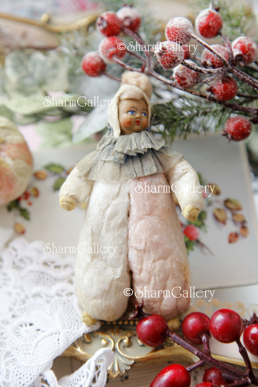 Антикварная елочная игрушка из ваты "Ребенок в костюме клоуна". СССР