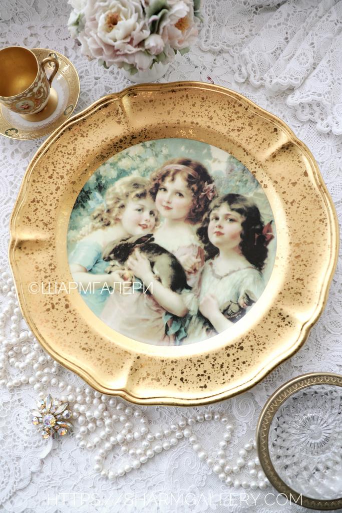 Настенная тарелка 28см «Vicrorian Dreams At the garden Collection» фарфор B.C. Италия совместно с Лимож.