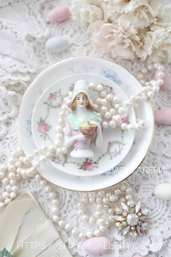 Антикварная Half doll «Дама с корзиной яблок» кукла половинка 7,5см фарфор, Германия.