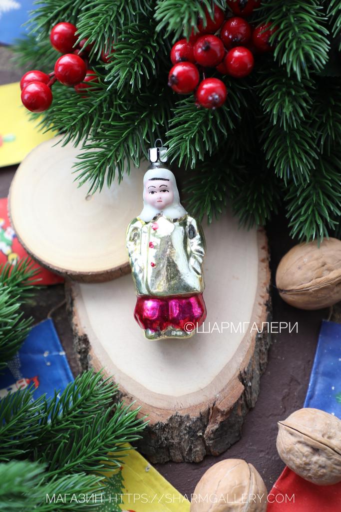 "Мальчик в пальто" Гимназист, старинная елочная игрушка, стекло на подвесе, СССР №264