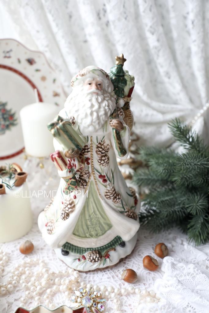 Дед мороз с подарками серия Зимний лес. Музыкальная фигура 24 см. керамика, FITZ AND FLOYD США.