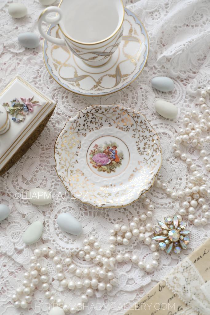 Декоративная настенная мини тарелка «Галантная сцена» Фрагонар, фарфор Бавария, Германия