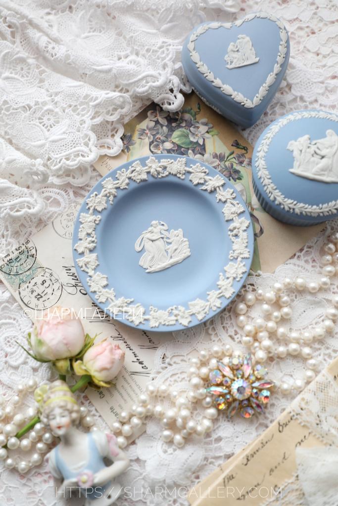 Тарелка 11см. бисквитный голубой фарфор, Веджвуд Wedgwood, Англия