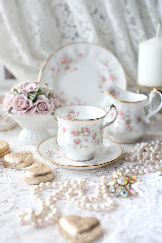 Кофейная пара «Victoriana Rose» Викторианская роза» костяной фарфор Royal Albert/Роял Альберт Англия. 1966г