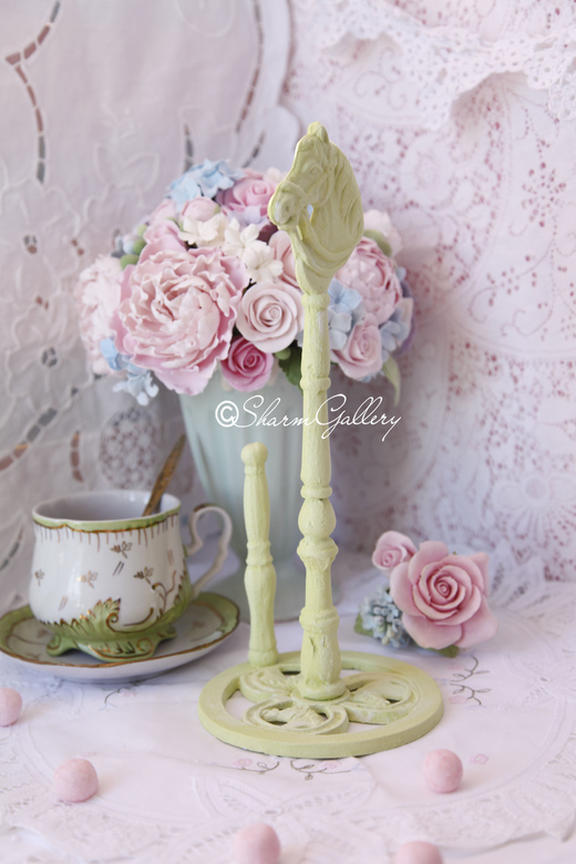 Подставка для бумажных полотенец.