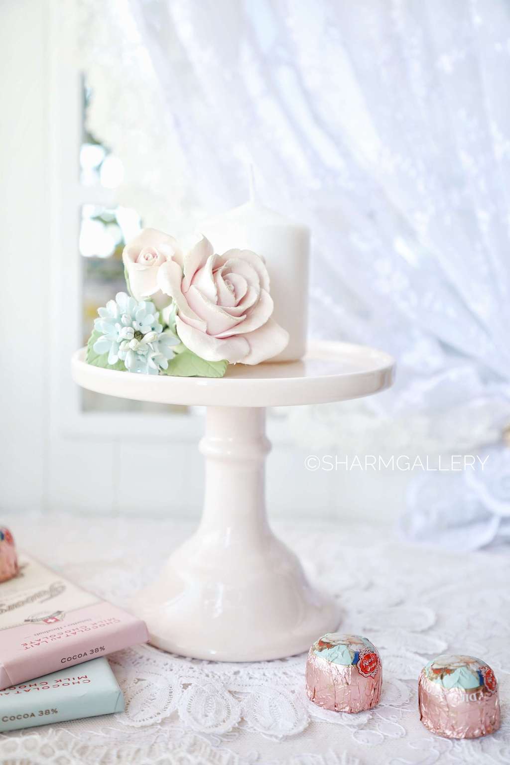 Кейкстенд (подставка для пирожных) Miss Etoile, керамика, светло розовый.