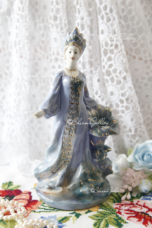 Статуэтка "Хозяйка медной горы", старая Гжель.