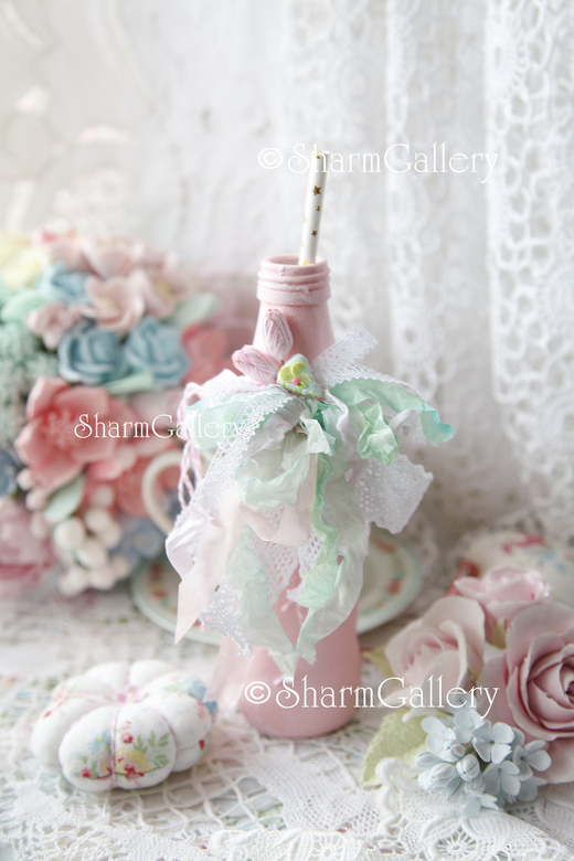 Стеклянная бутылка в "шебби стиле" + тыковка - игольница.