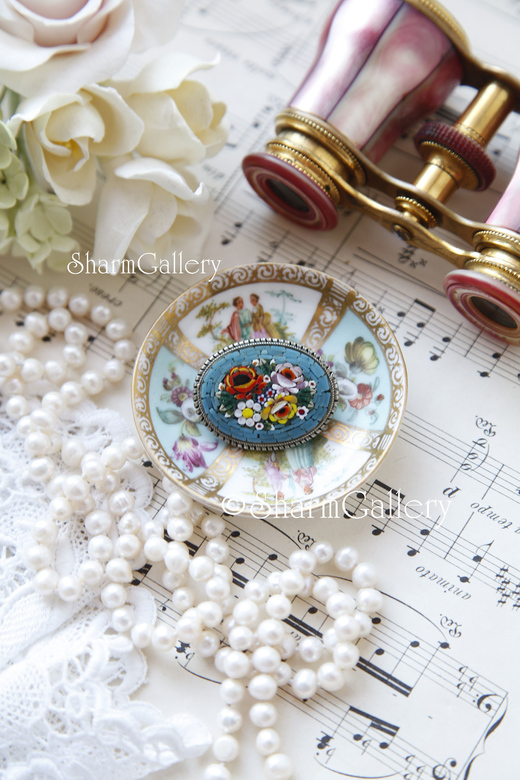 Винтажная овальная брошь микромозаика Италия.