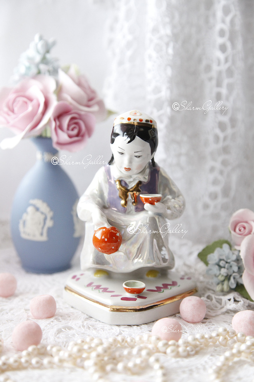 Фарфоровая статуэтка "Маленькая хозяйка", Дулево, 1963г.