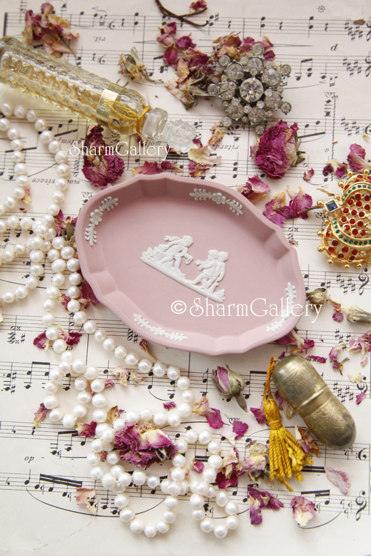 Тарелочка розовый бисквитный фарфор WEDGWOOD, винтаж.