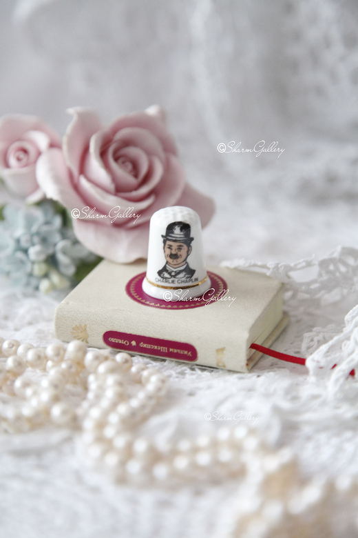 Фарфоровый наперсток "Чарли Чаплин", винтаж, Англия.