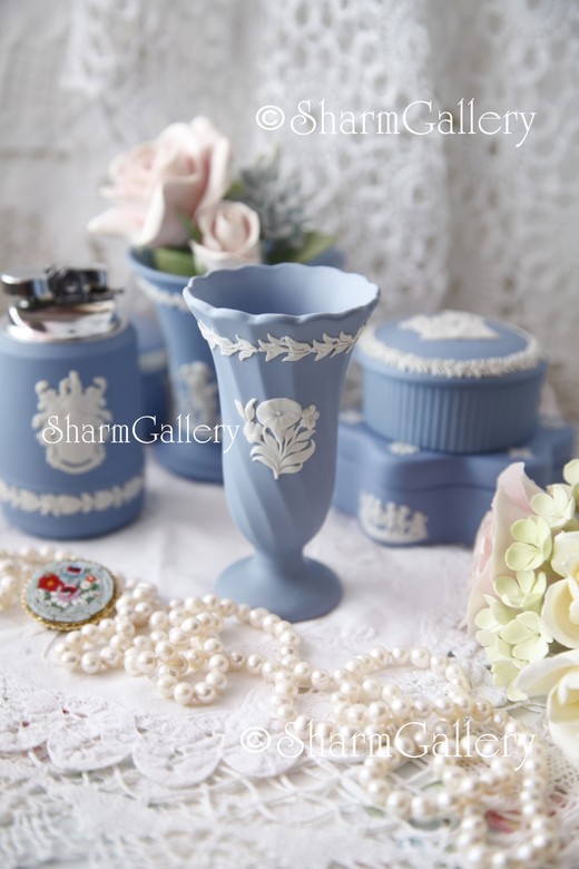 Ваза "Цветок", фарфор WEDGWOOD, винтаж.