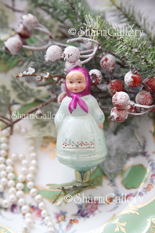 "Русская", дружба народов. Елочная игрушка, на прищепке СССР.