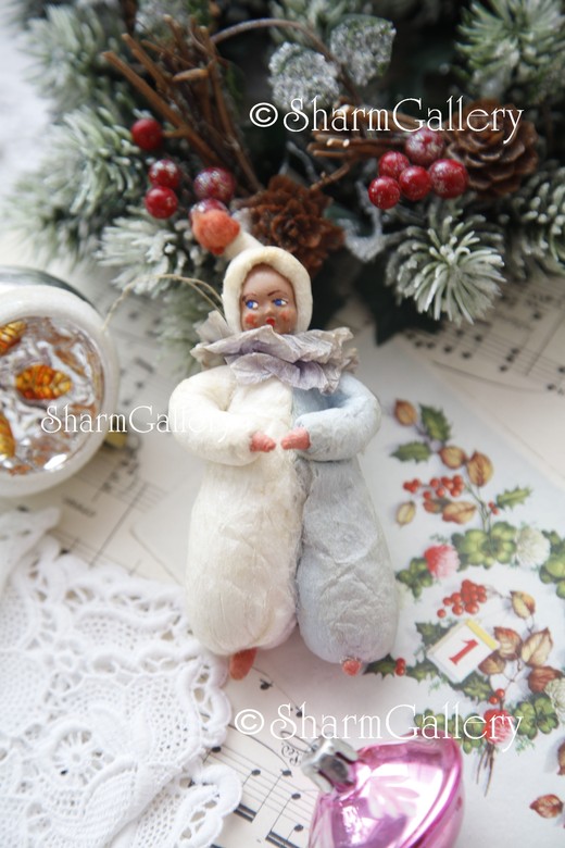 Антикварная елочная игрушка из ваты "Ребенок в костюме клоуна". СССР