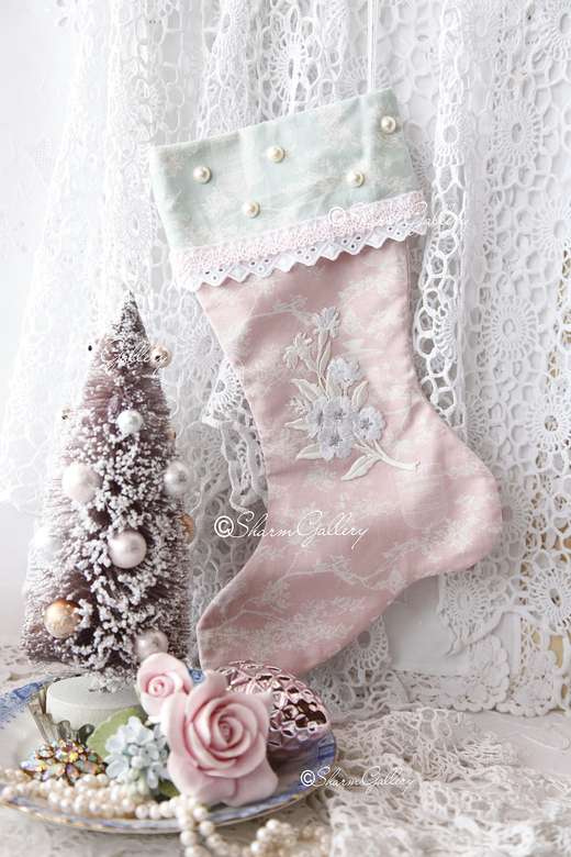 Новогодний сапожок для подарков №1, ручная работа.