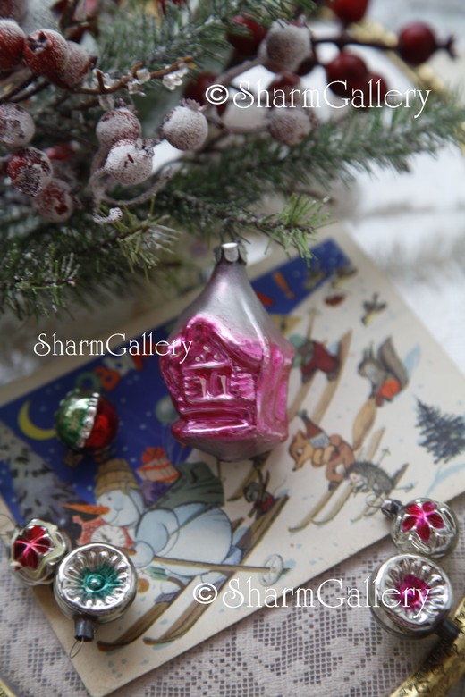 "Избушка", домик, розовый. Елочная игрушка, стекло, СССР.