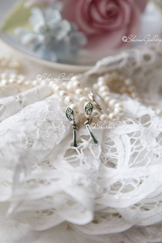 Серебряные серьги с зеленой эмалью + кольцо в ПОДАРОК!