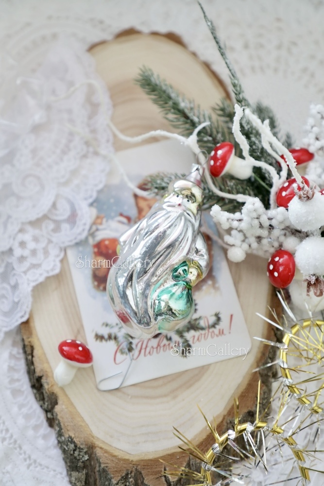 Елочная игрушка Дед Мороз с мешком (в ассортименте) Стекло, СССР.