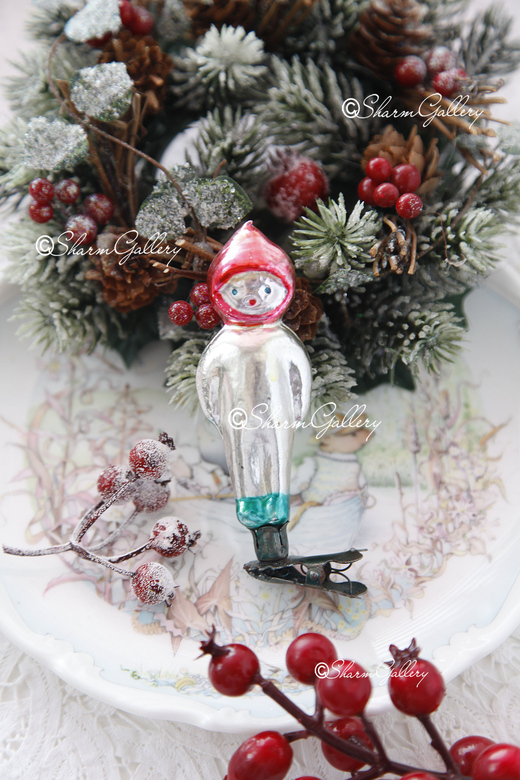 Космонавт №5. Елочная игрушка, стекло на прищепке, СССР.