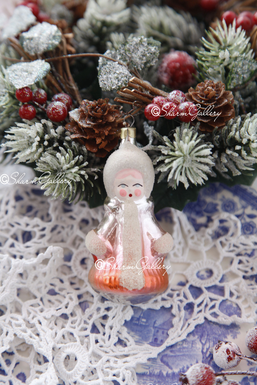 Аленушка. Елочная игрушка, стекло, СССР.